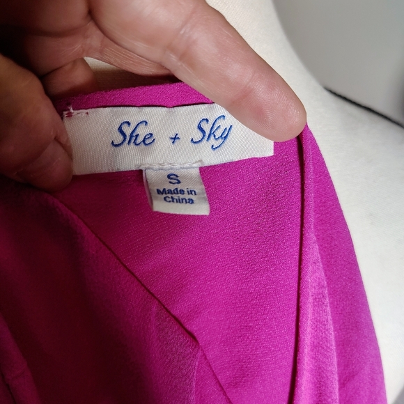 She + Sky Bright Pink V-Neck Blouse - Picture 4 of 4